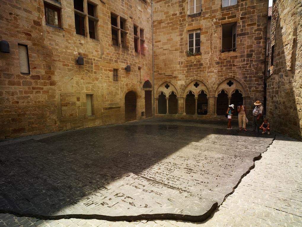 Studio De La Halle. Figeac Exterior photo